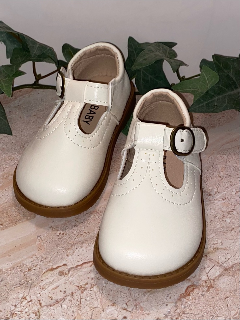 Toddler Girls NWOT Cream T-Strap Oxford Mary Jane Shoes Size 6 US/22 EU - Picture 6 of 15